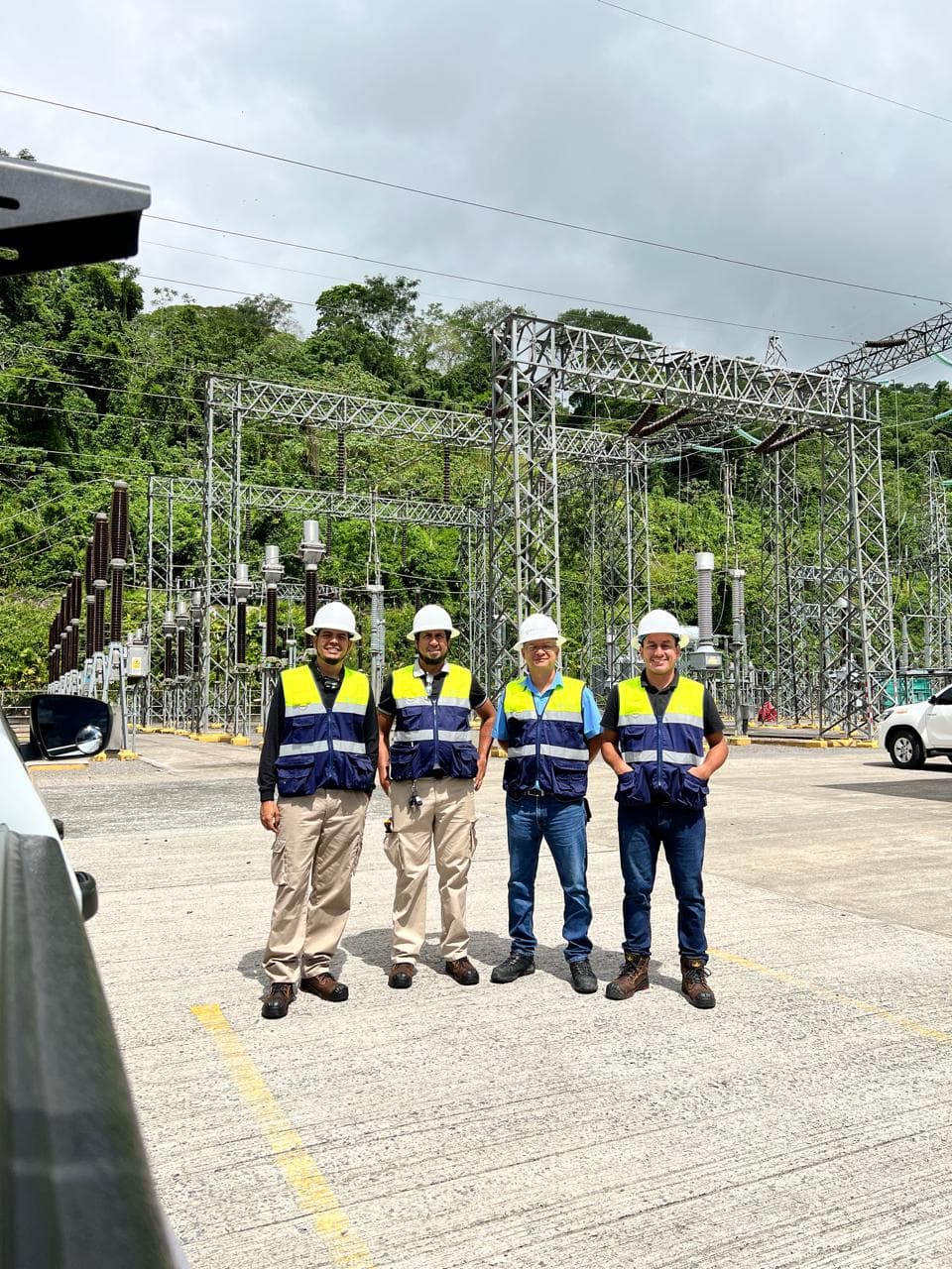 Equipo de ingenieros y especialistas de Genetic Computer Panamá